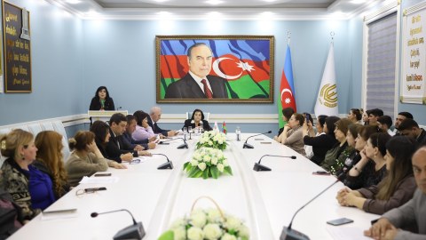 Gəncə Dövlət Universitetində dəyirmi masa keçirilib - FOTO