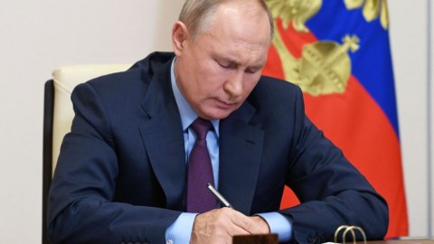 Putin yeni hökumətin tərkibini təsdiqlədi - SİYAHI