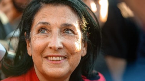 "Bu qanuna veto qoyacam" - Zurabişvili