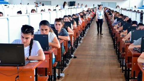 Sertifikatlaşdırmaya ilk dəfə cəlb ediləcək müəllimlər üçün test imtahanının tarixləri AÇIQLANDI