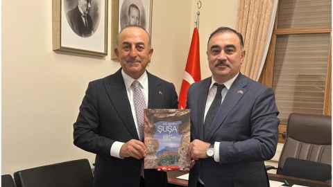 Azərbaycan səfiri Çavuşoğlu ilə görüşüb