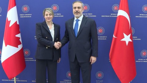 Kanadanın xarici işlər naziri Türkiyədə səfərdədir