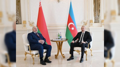 Prezidentlərin təkbətək görüşü başladı