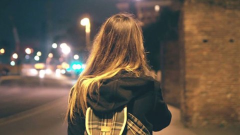 Bakıda 16 yaşlı qız itkin düşüb