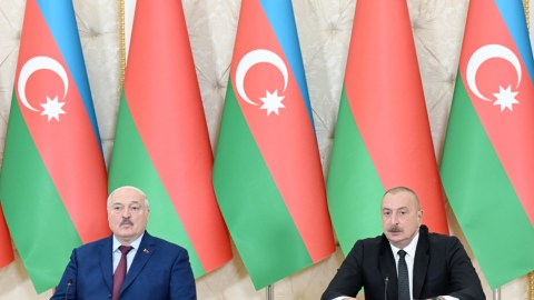 İlham Əliyevlə Lukaşenko mətbuata bəyanatlarla çıxış ediblər