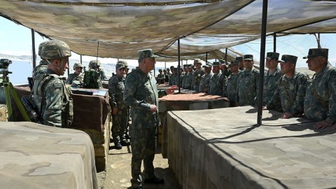Baş Qərargah rəisi təlimləri izlədi - FOTOLAR