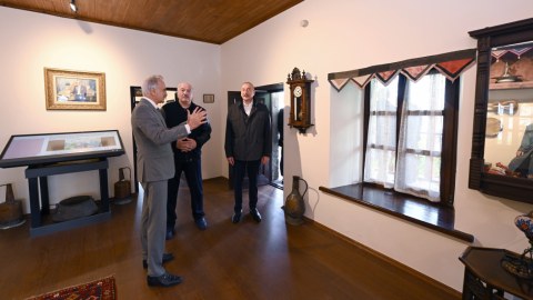 Prezident Şuşada Bülbülün ev-muzeyində - FOTOLAR