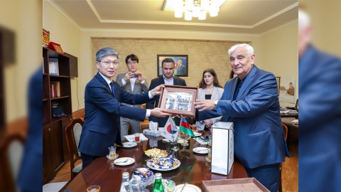 Koreyanın ölkəmizdəki səfiri ADU-nun qonağı olub - FOTO