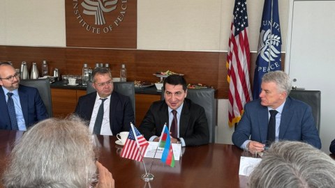 Hikmət Hacıyev ABŞ Sülh İnstitutunda çıxış etdi