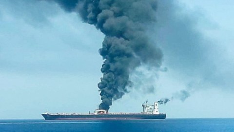 Husilər Qırmızı dənizdə tankerə HÜCUM ETDİ
