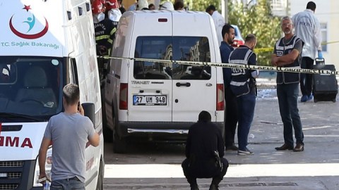 Türkiyədə partlayış - 5 polis yaralandı