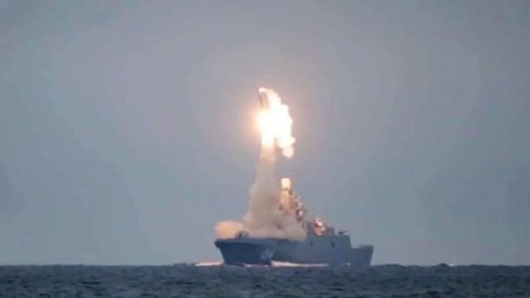Ukrayna Rusiyanın daha bir gəmisini VURDU