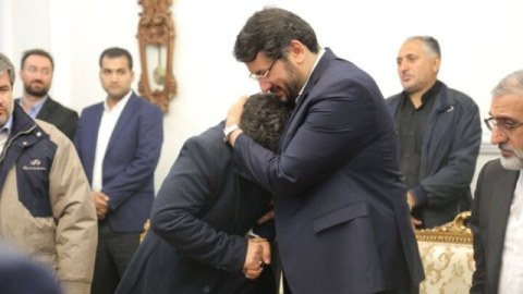 İran rəsmiləri yasda... - FOTOLAR