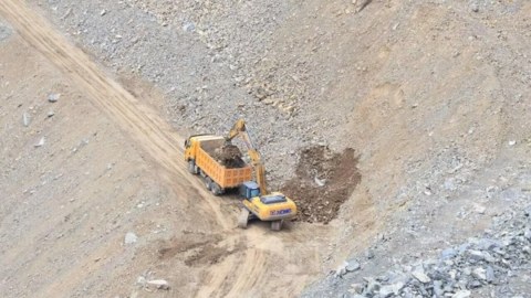 Ermənistan sərhəddə yeni yol çəkir