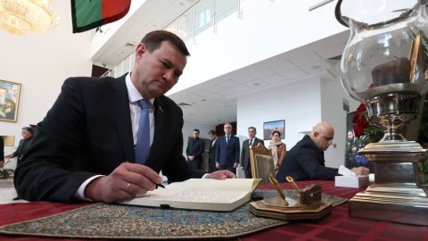 Lukaşenkonun adından İran səfirliyində başsağlığı verildi - FOTO