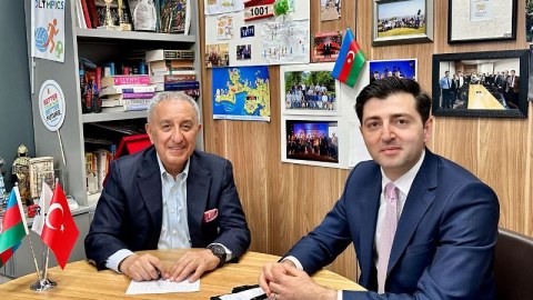 Türk əsrinə layiq bir SƏHİFƏ
