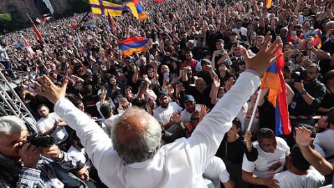 Baqrat Srbazan erməniləri 26 may mitinqinə çağırdı