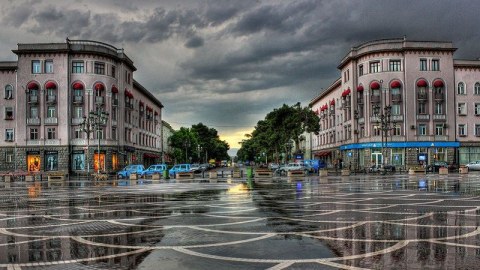 Gürcüstanda ana və qızını küçədə öldürən kişi saxlanılıb