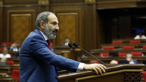 Paşinyan bu gün İrandan birbaşa parlamentə QAYIDACAQ