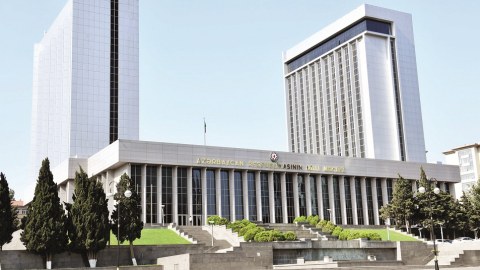 Deputatlar büdcənin icrasını müzakirə edir - Nazir və palata sədri PARLAMENTDƏ