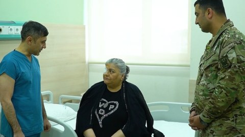 “YAŞAT” Fondu şəhid anasının əməliyyat xərclərini ödəyib
