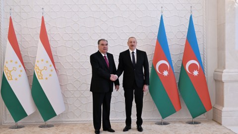 İlham Əliyev Emoməli Rəhmonu COP29-a dəvət etdi