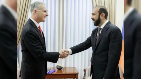 Mirzoyan Lui Bono ilə Cənubi Qafqazı müzakirə etdi