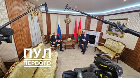 Putin Belarusa getdi