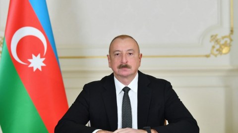 Ziyalılar dillə bağlı Prezidentə müraciət etdilər