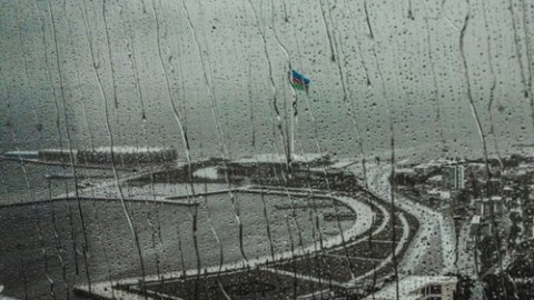 Bakıda intensiv yağış, rayonlarda dolu və sel... - XƏBƏRDARLIQ