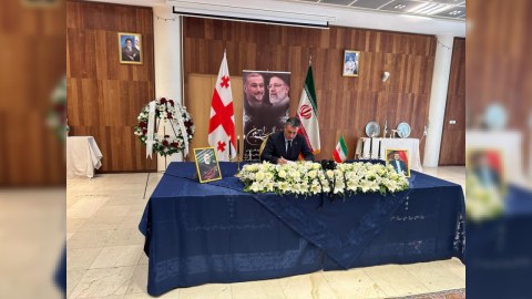 Gürcüstandakı səfirimiz iranlı həmkarına başsağlığı verdi