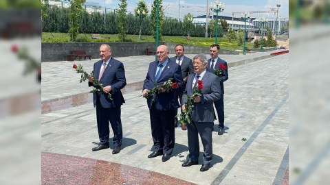 Deputatlar Özbəkistanda keçirilən tədbirlərdə iştirak edirlər