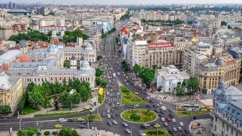 Deputat Azay Quliyev Buxarestə gedir