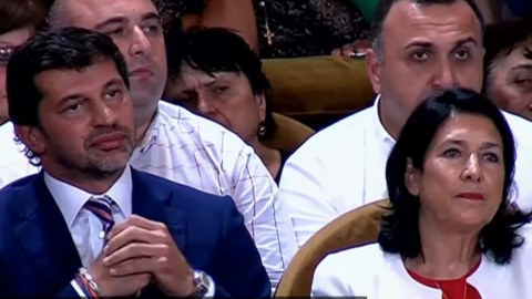 Prezidentin Xartiyasına qoşulan partiyalar faşistdir - Kaxa Kaladze