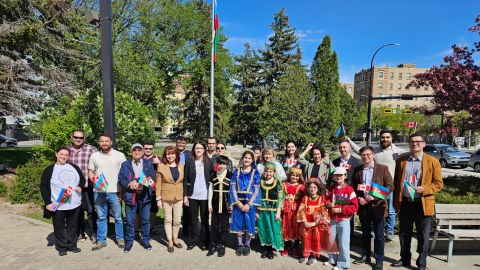 Kanadada Müstəqillik Günü Azərbaycan bayrağı qaldırıldı - FOTO