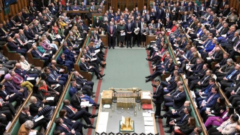 Böyük Britaniya parlamenti buraxıldı