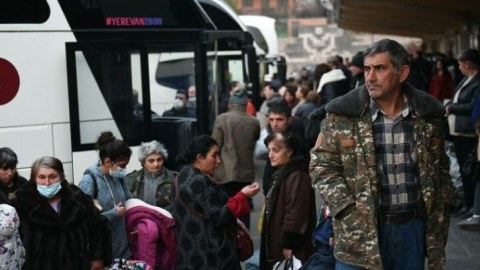 Qarabağdan köçən 1437 nəfər Ermənistan vətəndaşlığı alıb