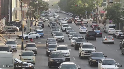 18 yolda tıxac var 