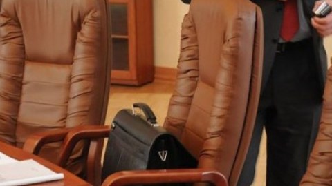 Məktəbdə yoxlama aparıldı, direktor işdən çıxarıldı