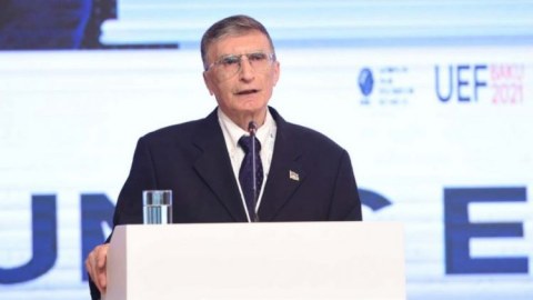 Beyin xərçənginin müalicə istiqamətində yeni araşdırmalarımız var - Əziz Səncər