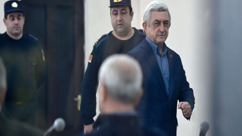 Məhkəmə Serj Sarkisyana bəraət verib