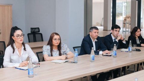 İctimai Şuranın yeni tərkibdə ilk iclası