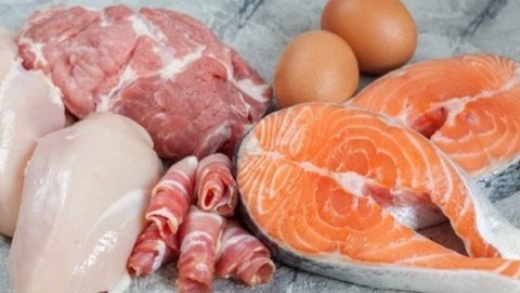 Azərbaycanda hər adam ildə 43,5 kq ət, 8 kq balıq yeyir? - Dövlət Komitəsi belə DEYİR