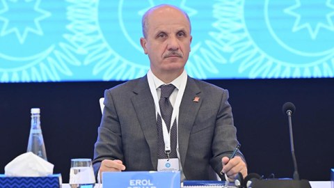 Türk dövlətlərinin universitetləri ilə bağlı vahid qurum yaradılacaq - Erol Özvar