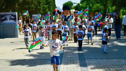 Şəhid övladlarının Bulvar gəzintisi - FOTOLAR