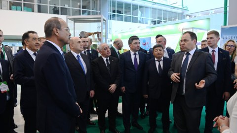 Əli Əsədov Minskdə "Belagro 2024" sərgisi ilə tanış olub