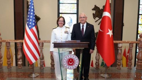 Amerikalı admiral Türkiyədə 
