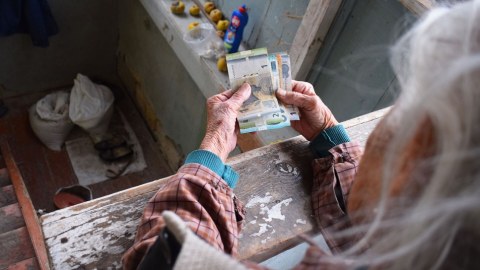 Azərbaycanda qadınların pensiya yaşı ARTIRILIR