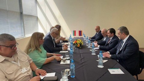 Ermənistan və Bolqarıstan arasında hərbi müzakirə