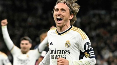 "Real" Modriçlə yeni müqavilə imzaladı
